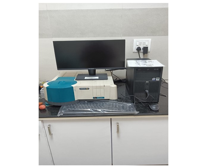 UV-Visible Spectrophotometer